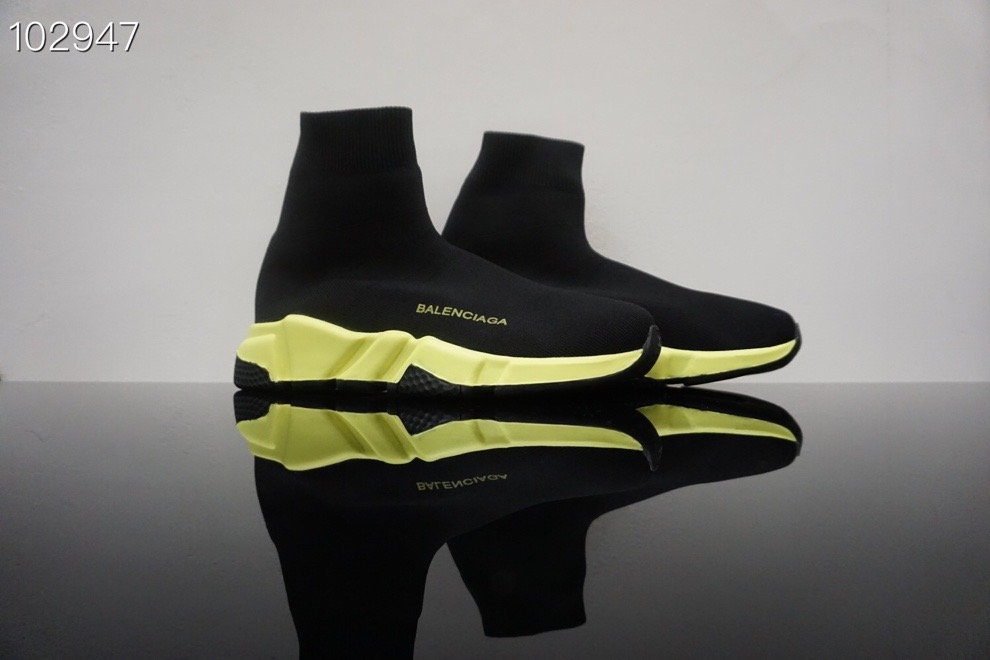 Balenciaga Speed Sneaker in neon yellow knit,black sole unit 587280W2DB10088